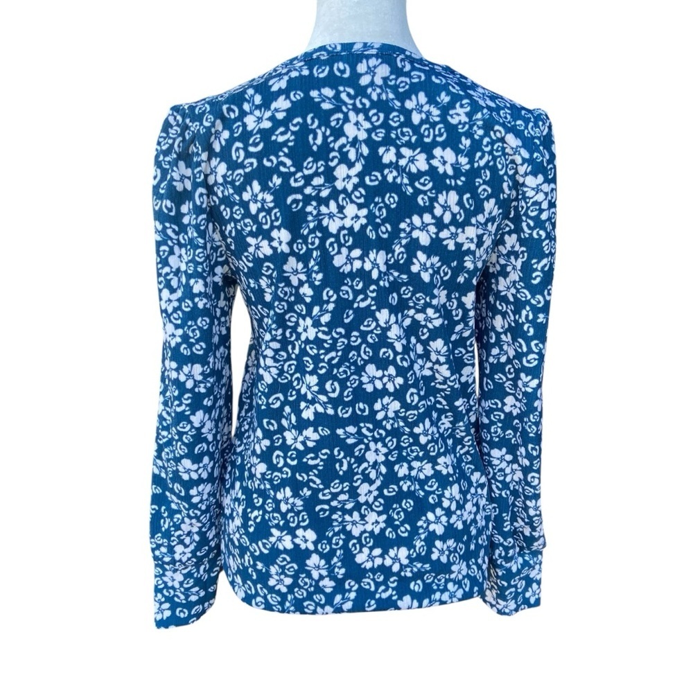 Ann Taylor LOFT Floral Blue Long Sleeve Top Size XS Stretch Gold Button Detail - Picture 7 of 12